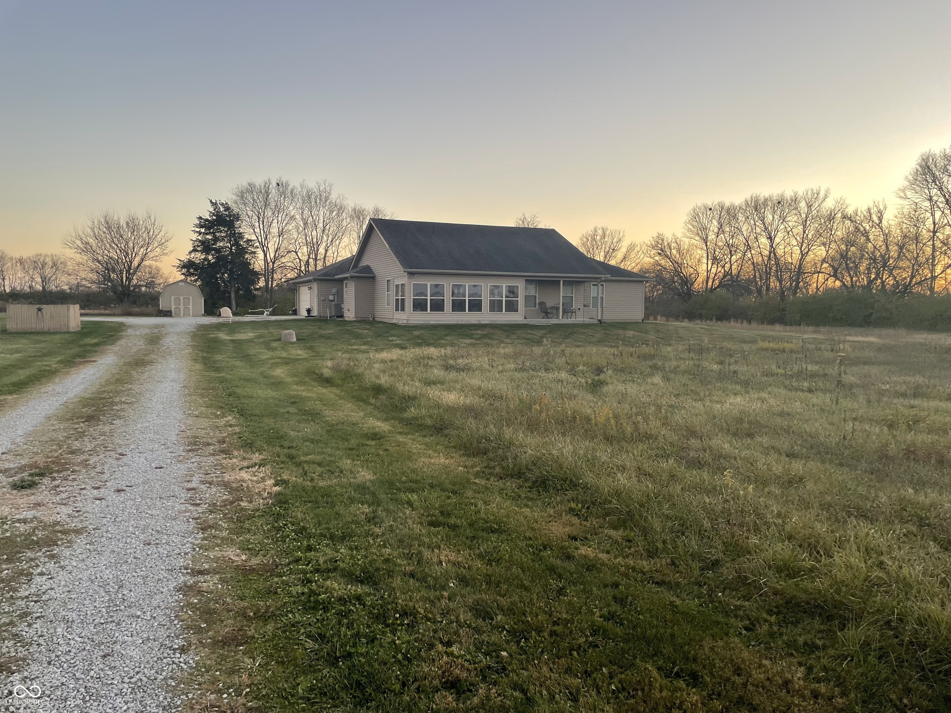 6213 E US Highway 40