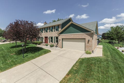 Photo of 7401 Bunker Hill Crest, Indianapolis, IN 46259 (MLS # 22107009)