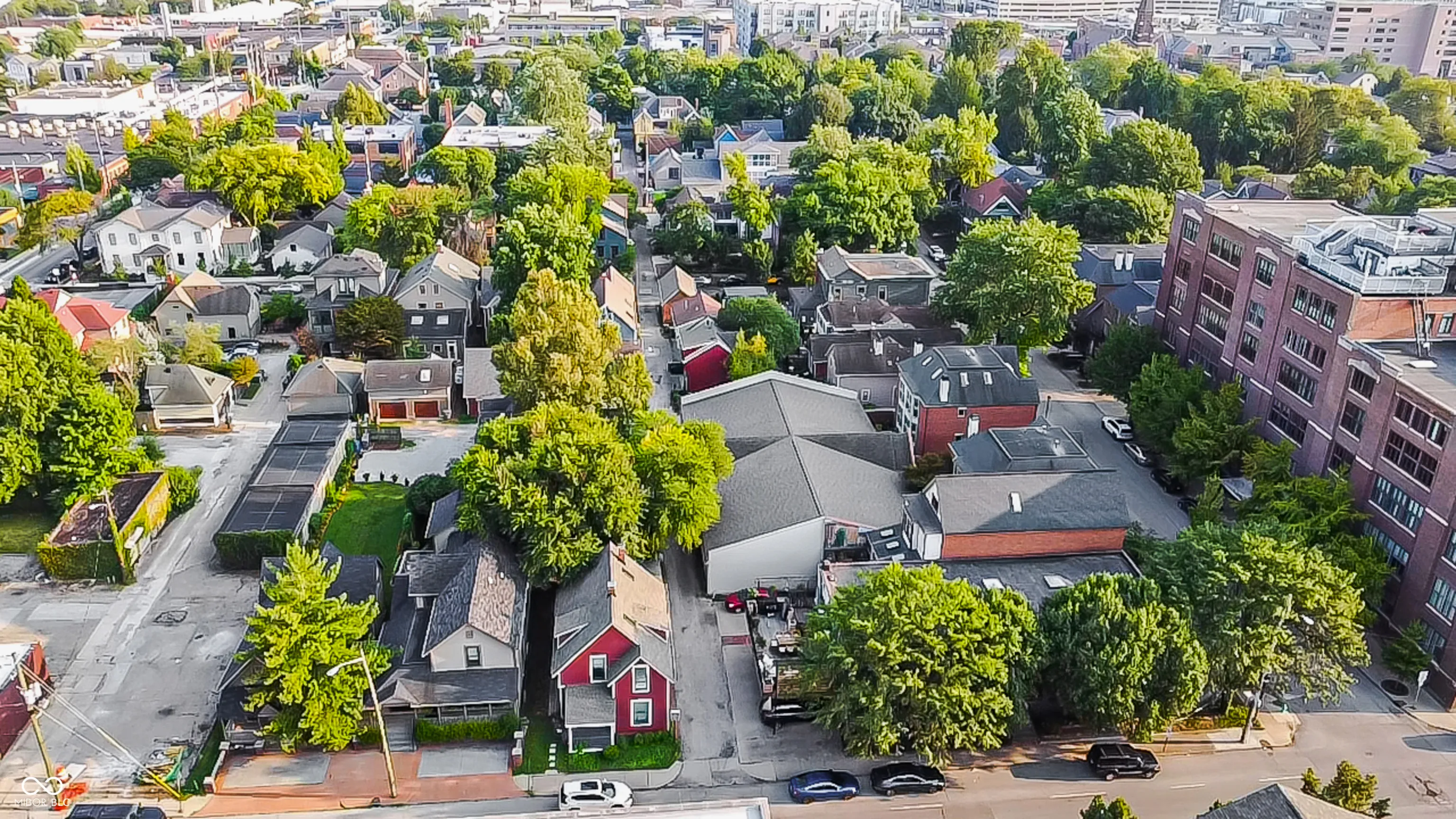 Indianapolis, Indiana 46202, United States, 3 Bedrooms Bedrooms, ,3 BathroomsBathrooms,Residential,Pending,49921