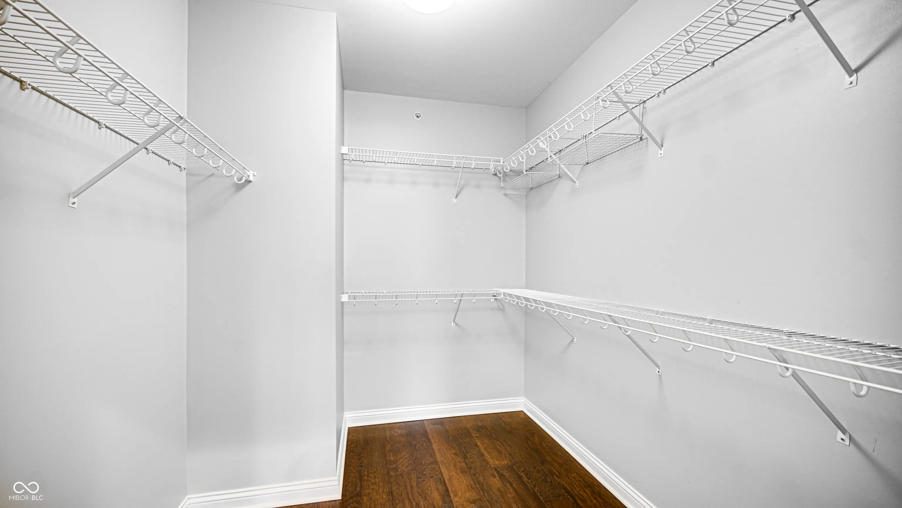 Indianapolis, Indiana 46202, United States, 3 Bedrooms Bedrooms, ,3 BathroomsBathrooms,Residential,Pending,49921