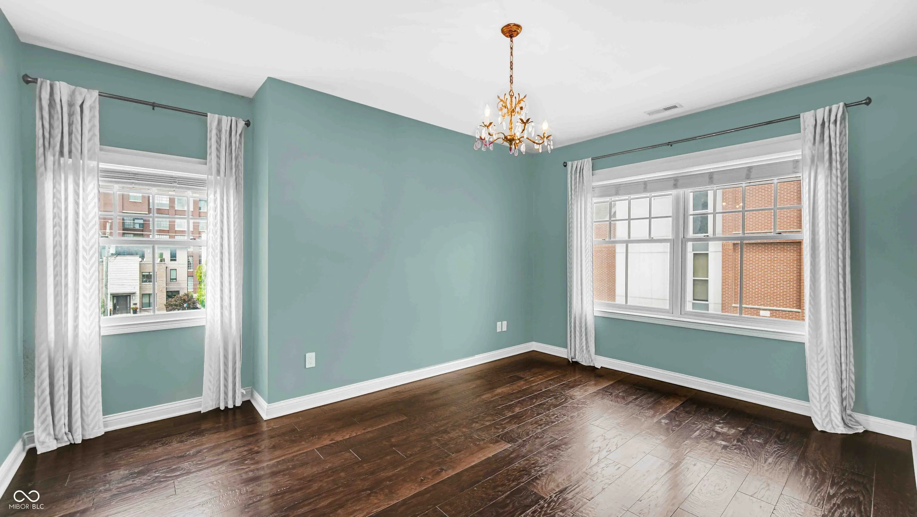 Indianapolis, Indiana 46202, United States, 3 Bedrooms Bedrooms, ,3 BathroomsBathrooms,Residential,Pending,49921