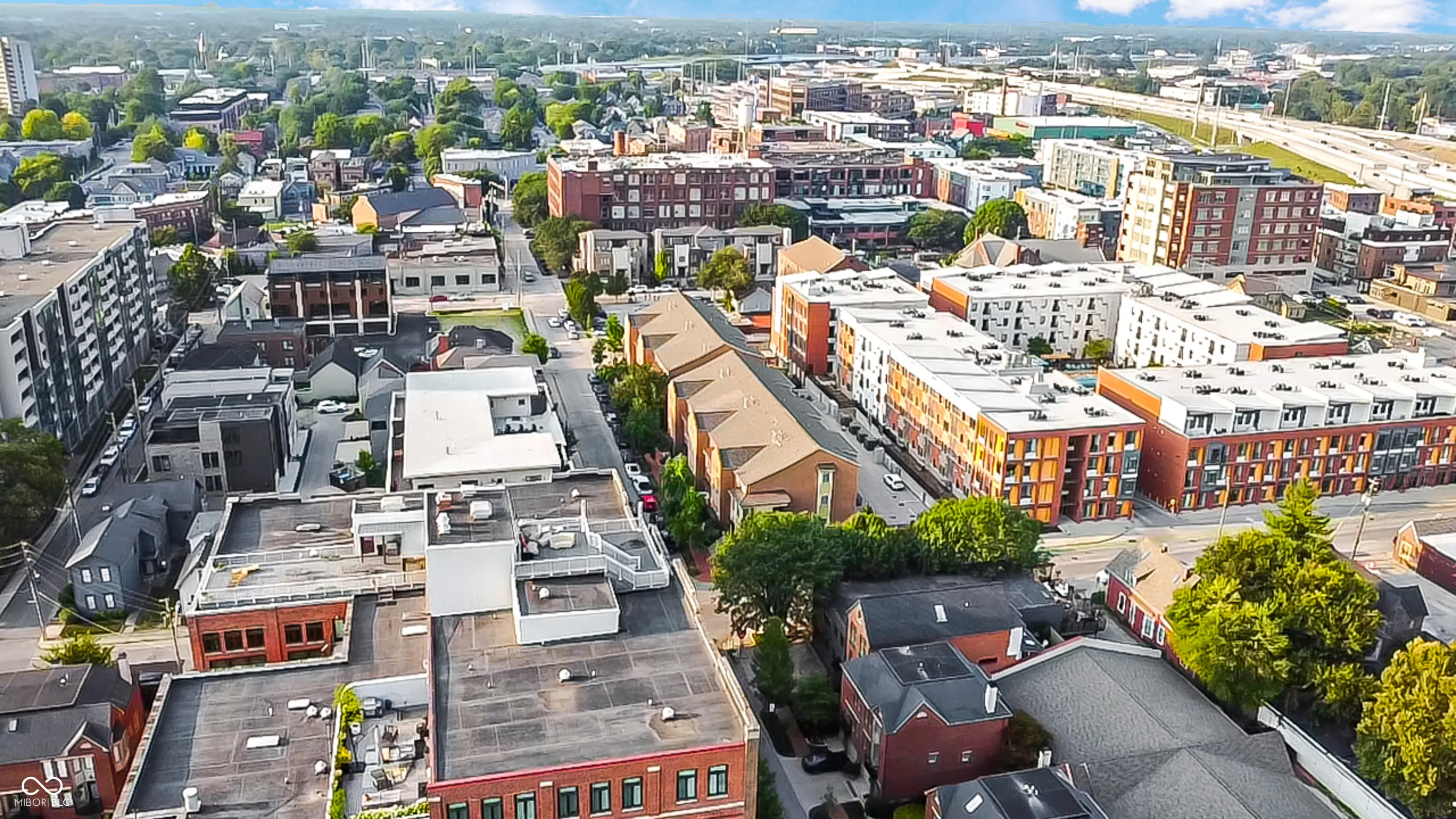 Indianapolis, Indiana 46202, United States, 3 Bedrooms Bedrooms, ,3 BathroomsBathrooms,Residential,Pending,49921