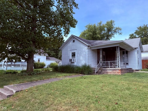 Photo of 394 W Marion Street, Danville, IN 46122 (MLS # 22125691)