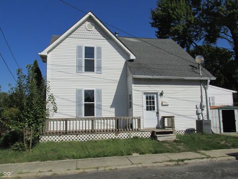 Photo of 529 S State Street, Greenfield, IN 46140 (MLS # 22070038)