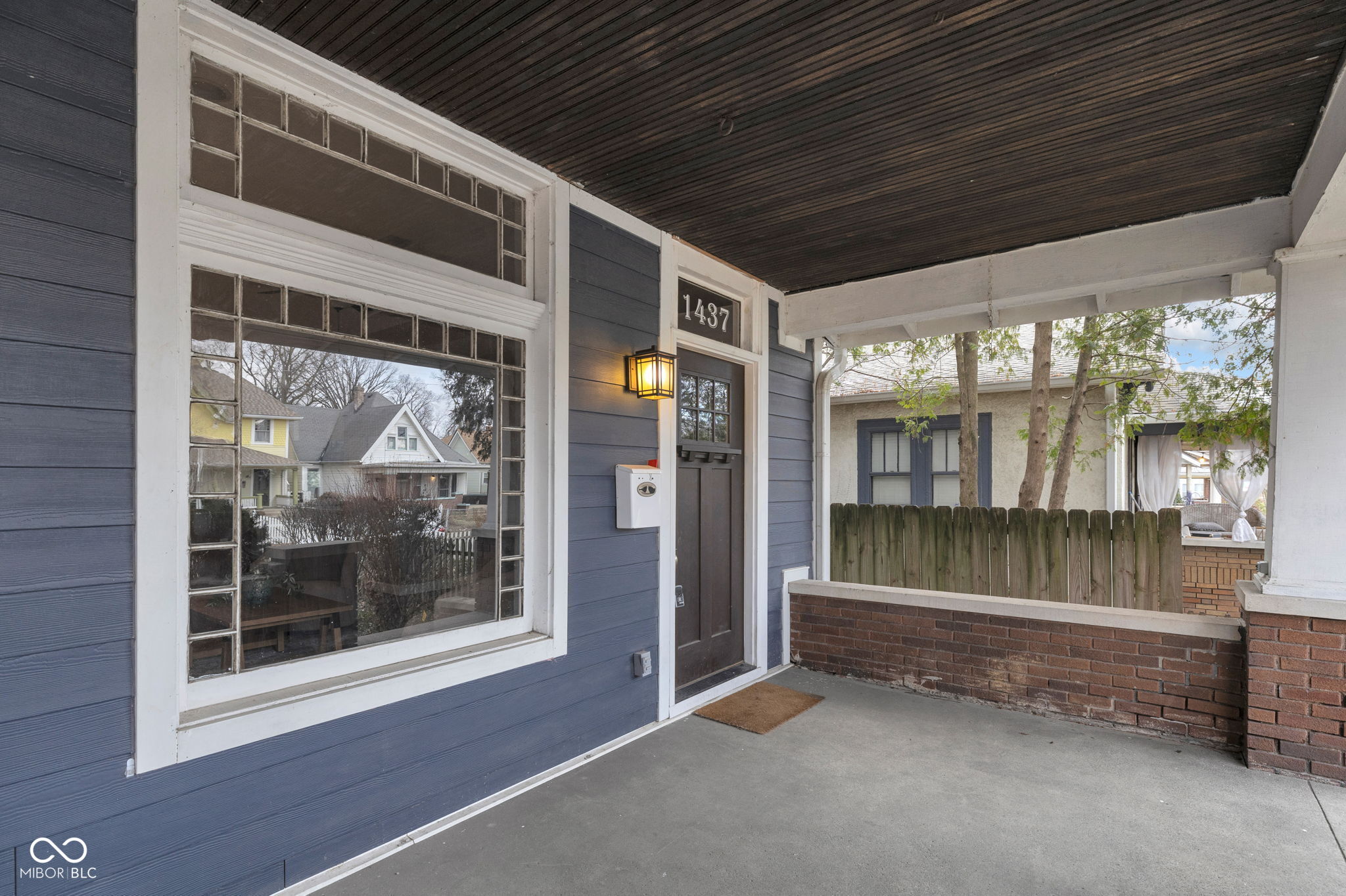 1437-1439 Woodlawn Avenue