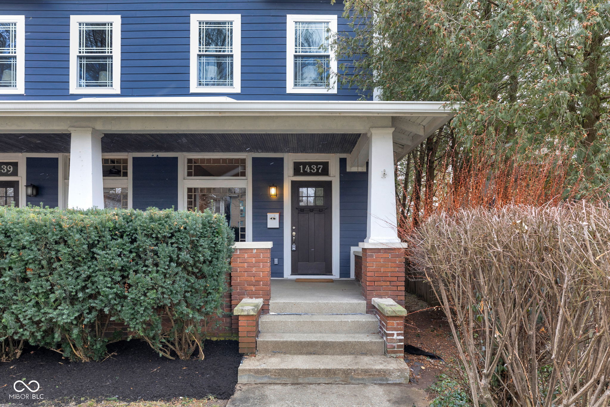 1437-1439 Woodlawn Avenue