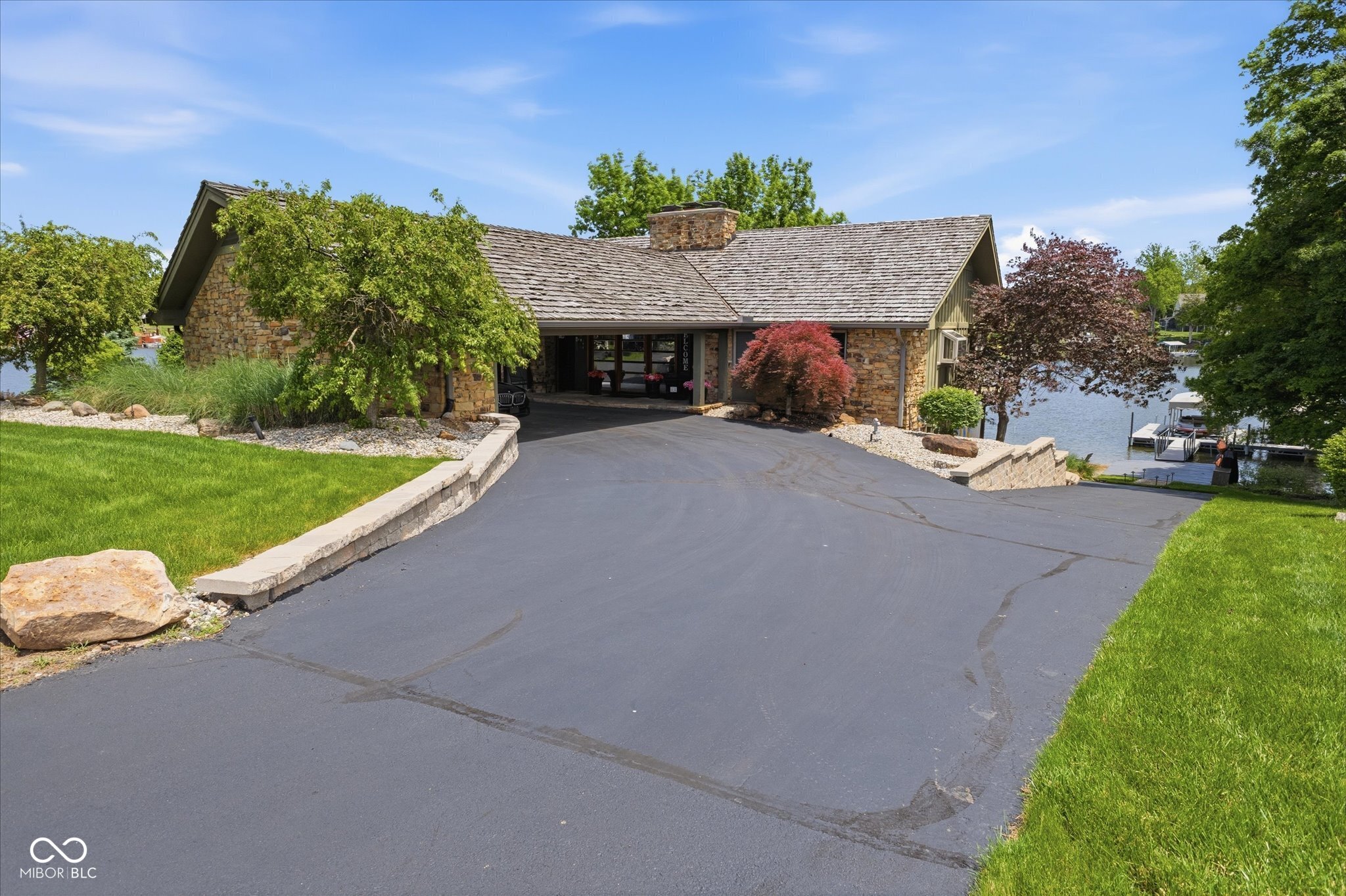 1216 Willow Way