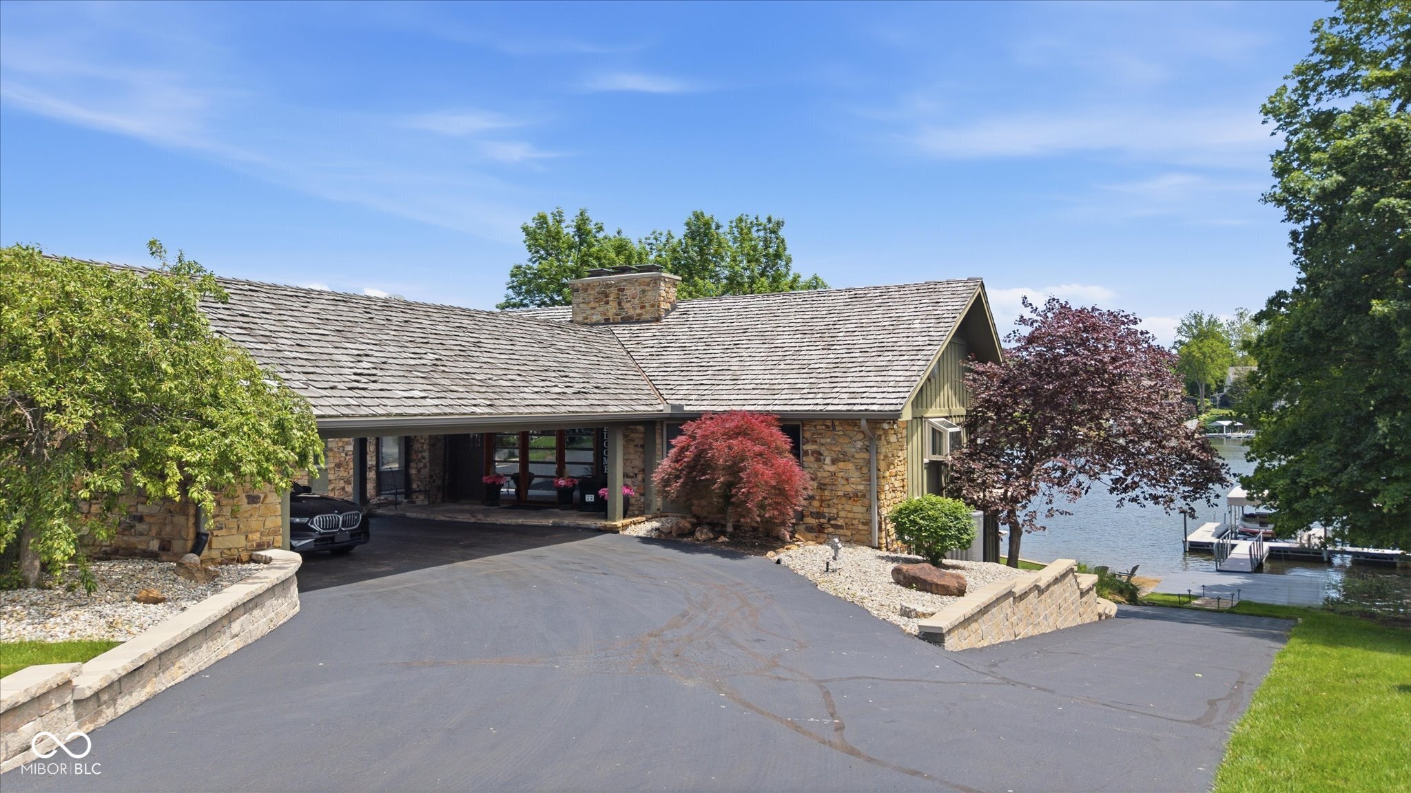 1216 Willow Way