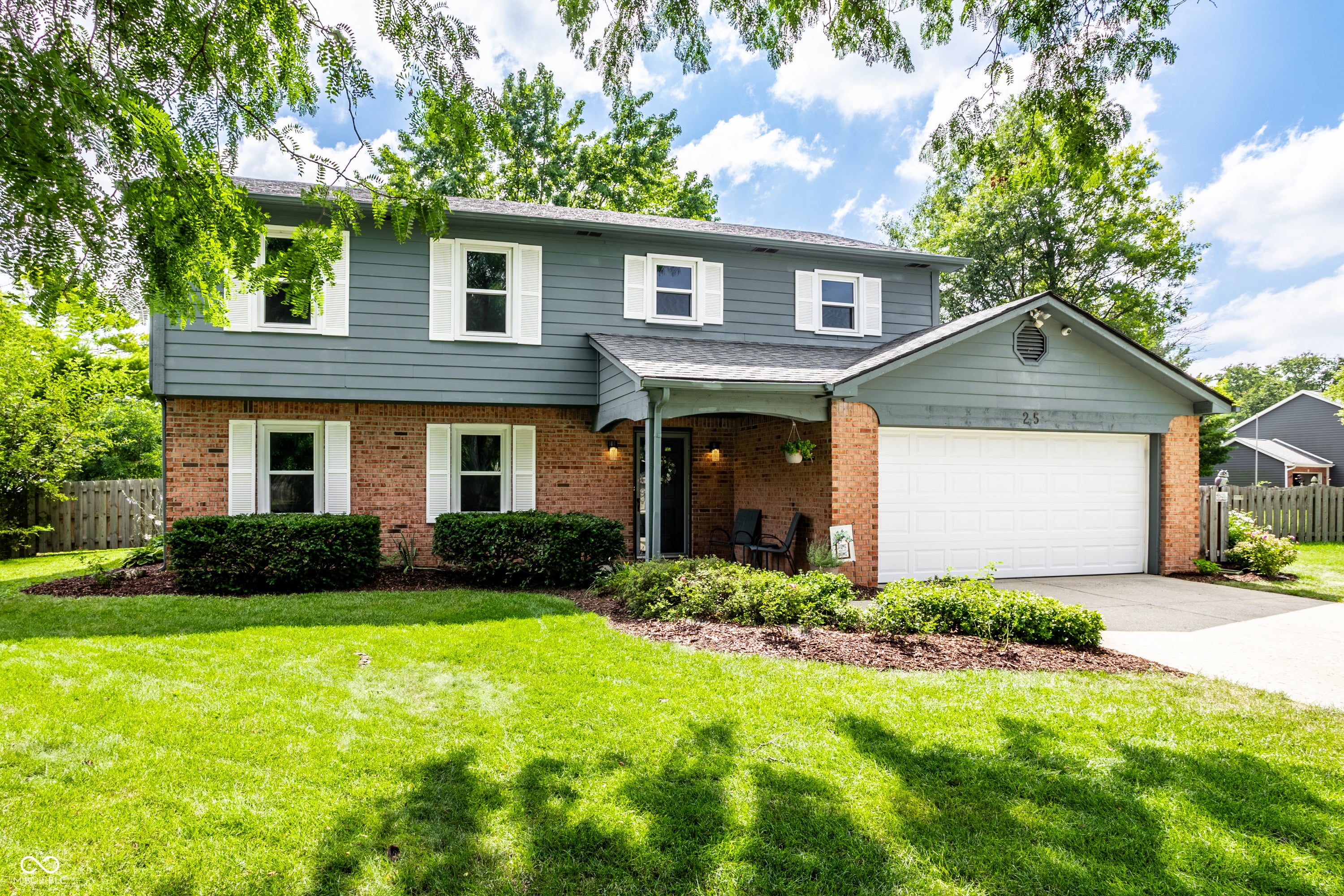25 Village Place