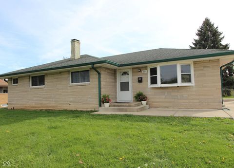 Photo of 514 Memorial Drive, Beech Grove, IN 46107 (MLS # 22095750)