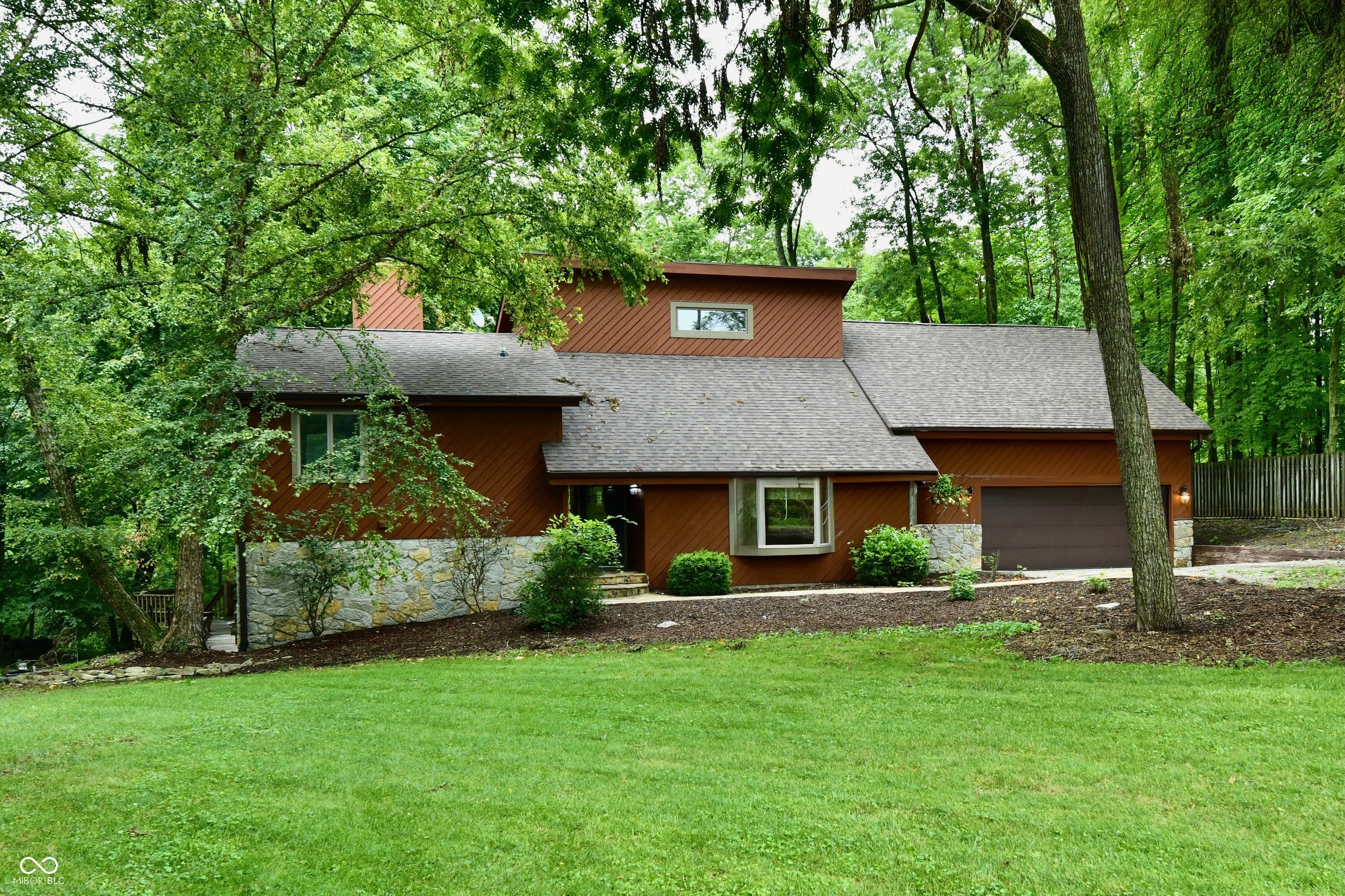 5202 Hill Valley Drive