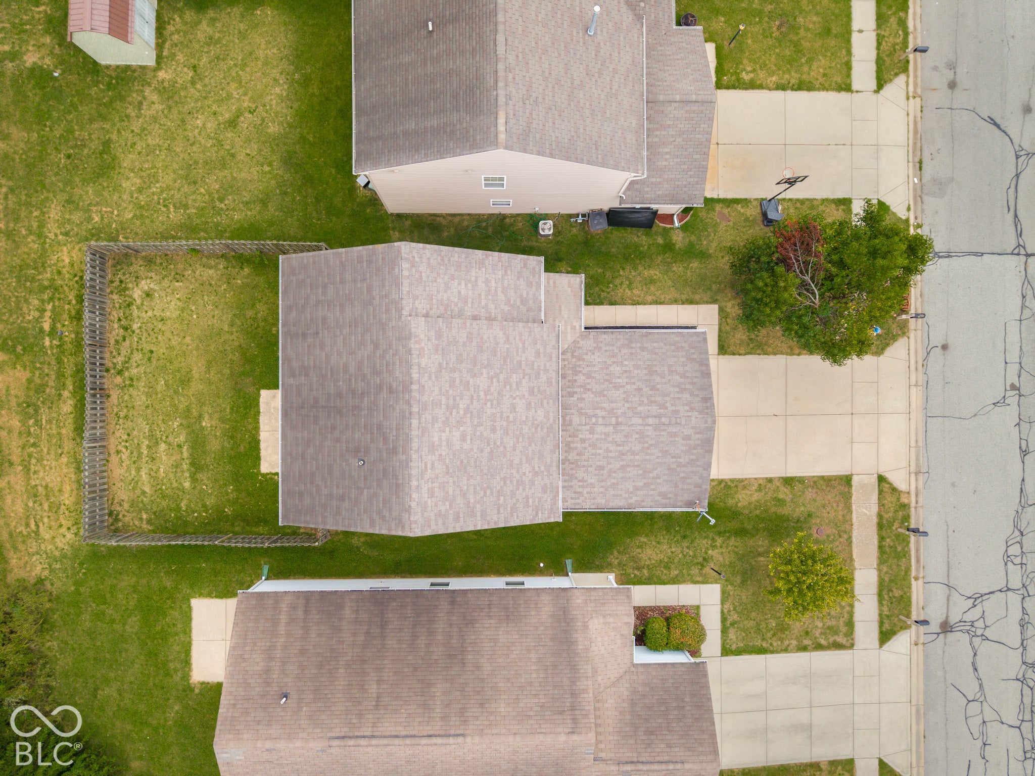2322 Middle View Drive