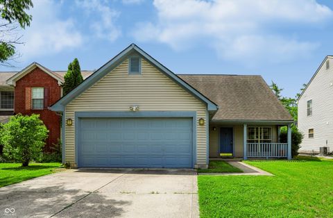 Photo of 6105 Lakeside Manor Avenue, Indianapolis, IN 46254 (MLS # 22107364)