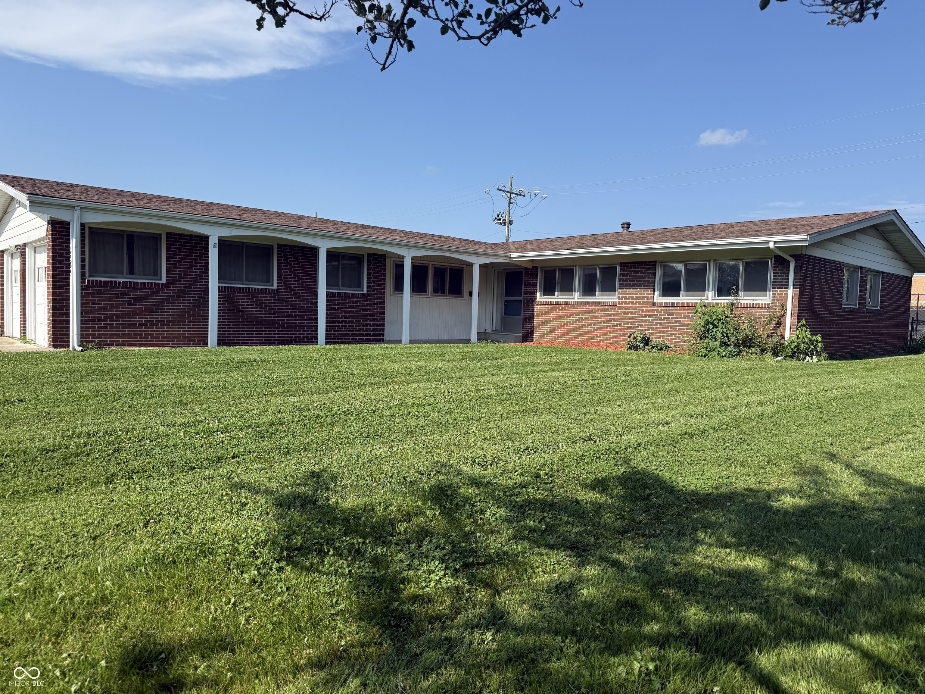 Photo 1 of 28 — 2585 Union Street, Columbus, IN 47201
