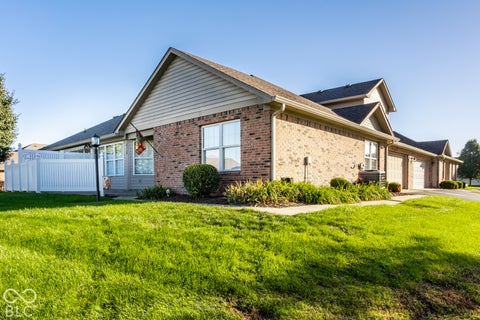 Photo of 6146 Loggia Drive, Indianapolis, IN 46237 (MLS # 22130474)