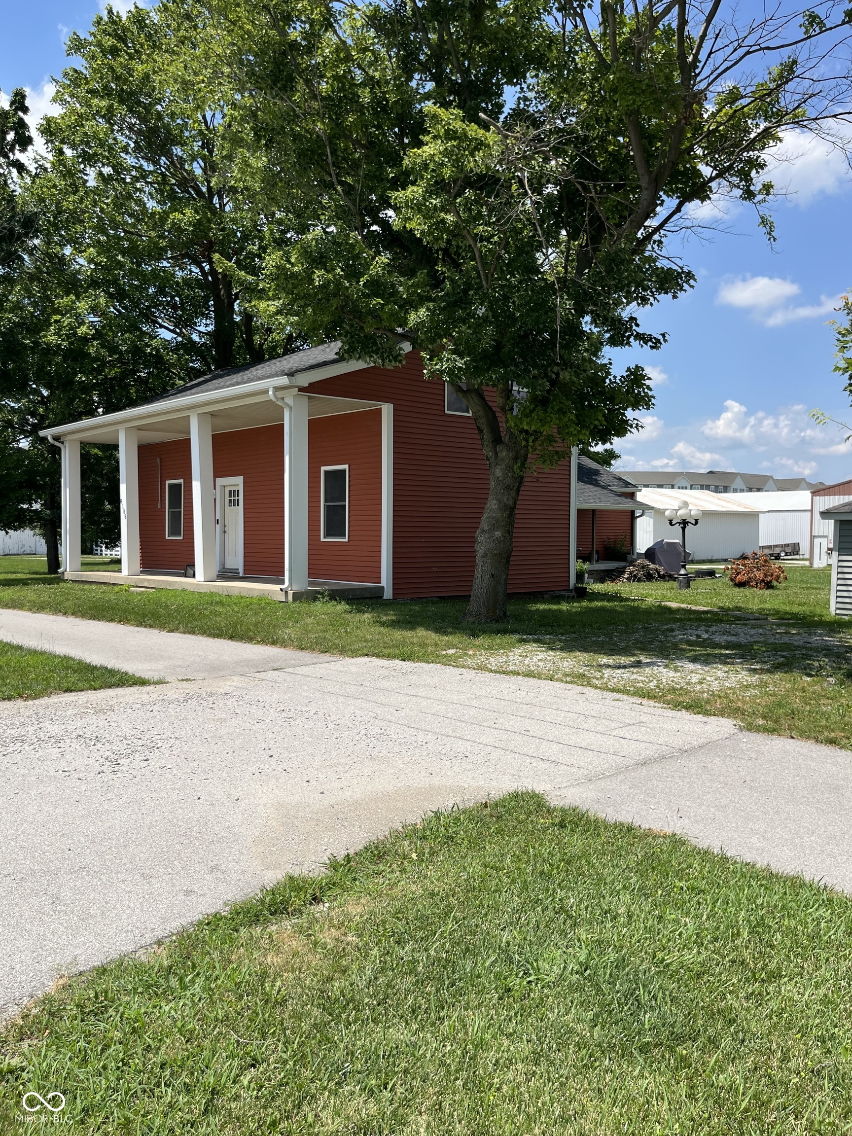 8186 E County Road 200 N