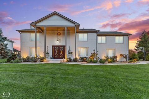 2430 Woodsway Drive Greenwood IN 46143