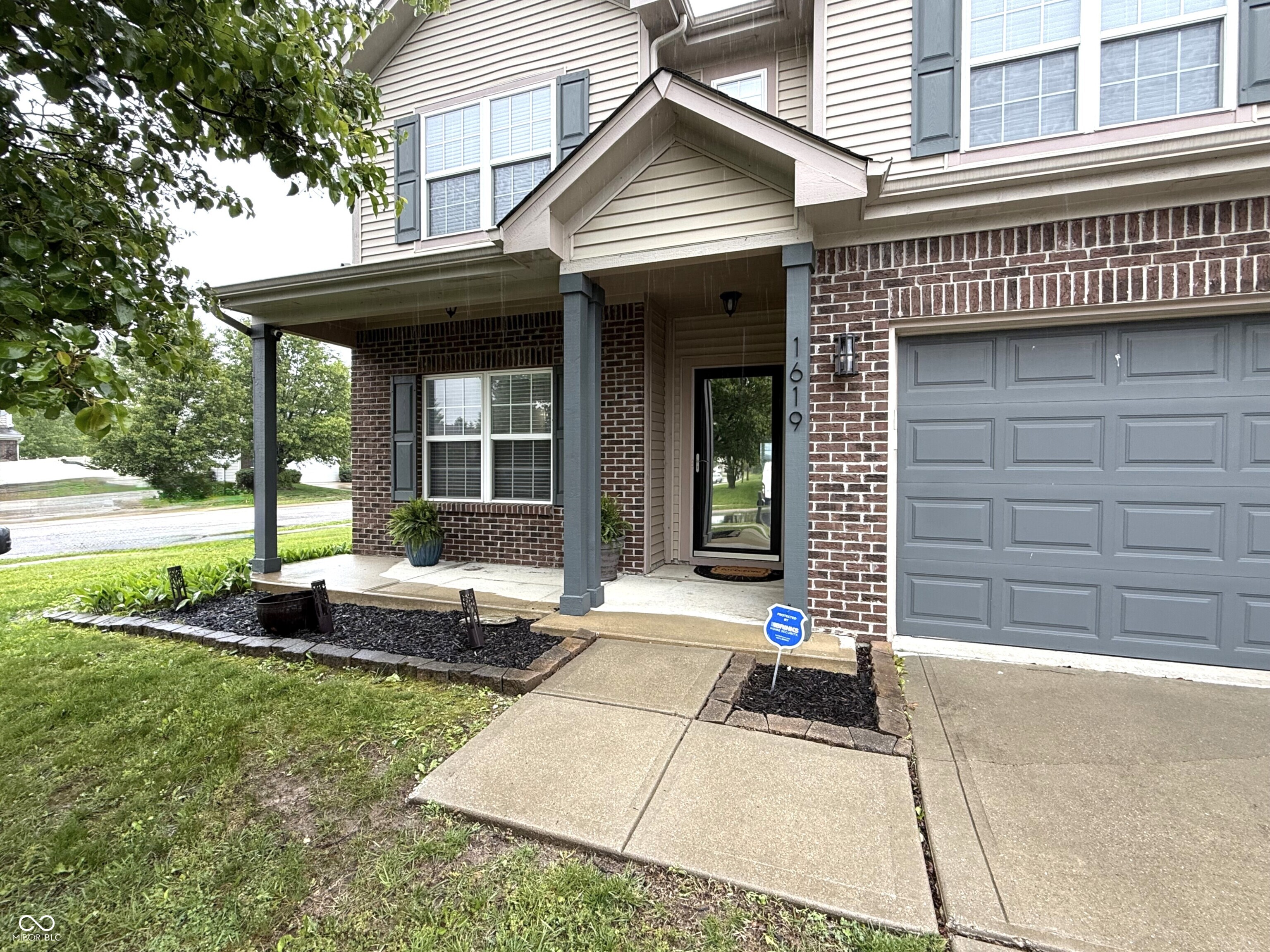 1619 Beacon Pointe Boulevard