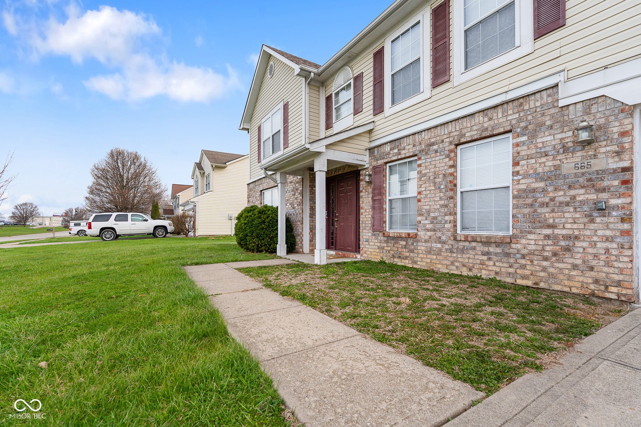 665 Hummingbird Lane