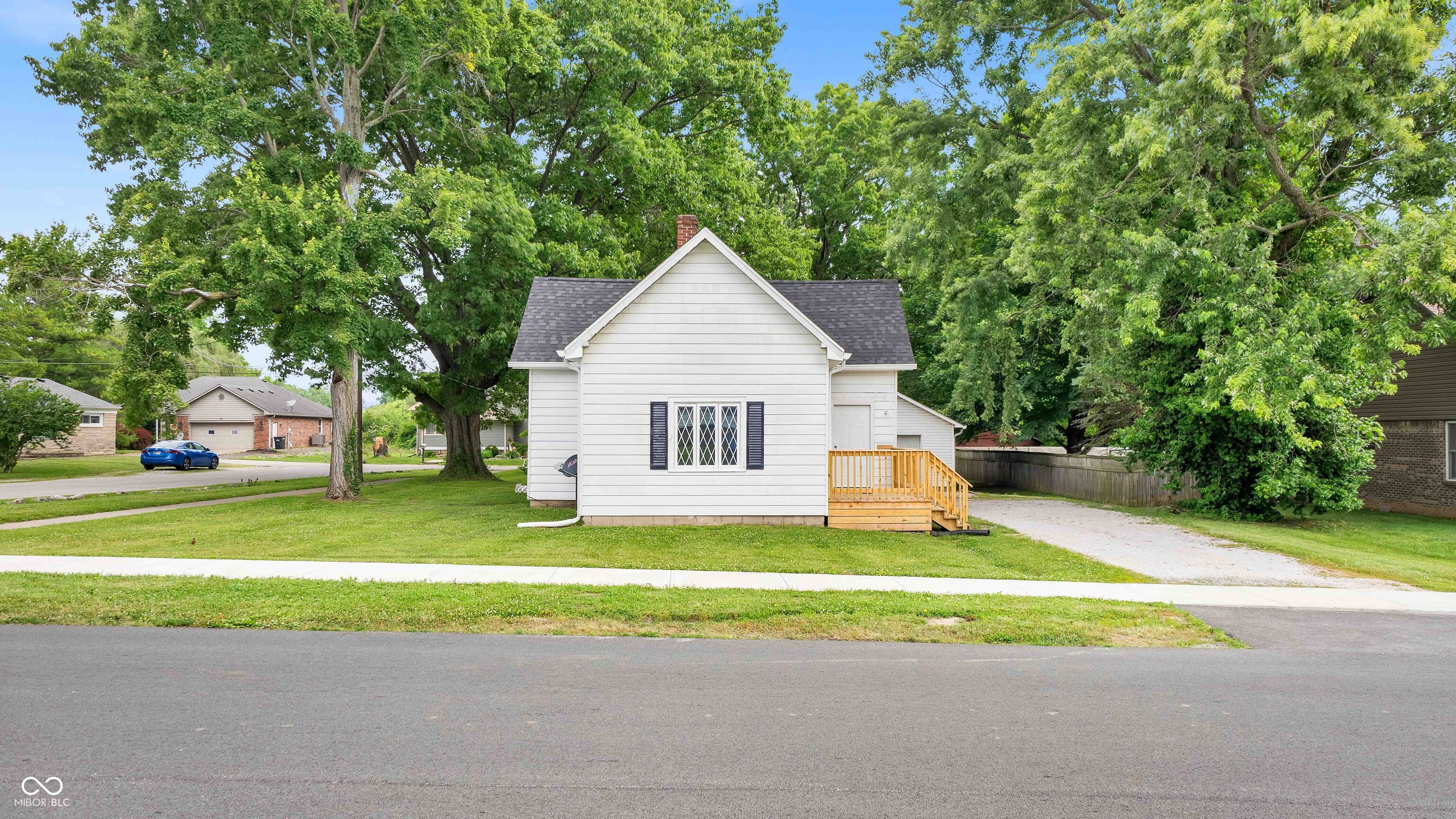 108 E Washington