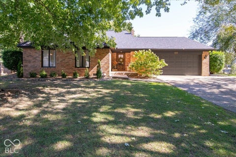 Photo of 601 Ridge Road, Greenwood, IN 46142 (MLS # 22130252)