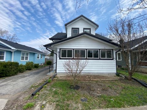 Photo of 911 N Olney Street, Indianapolis, IN 46201 (MLS # 22093139)