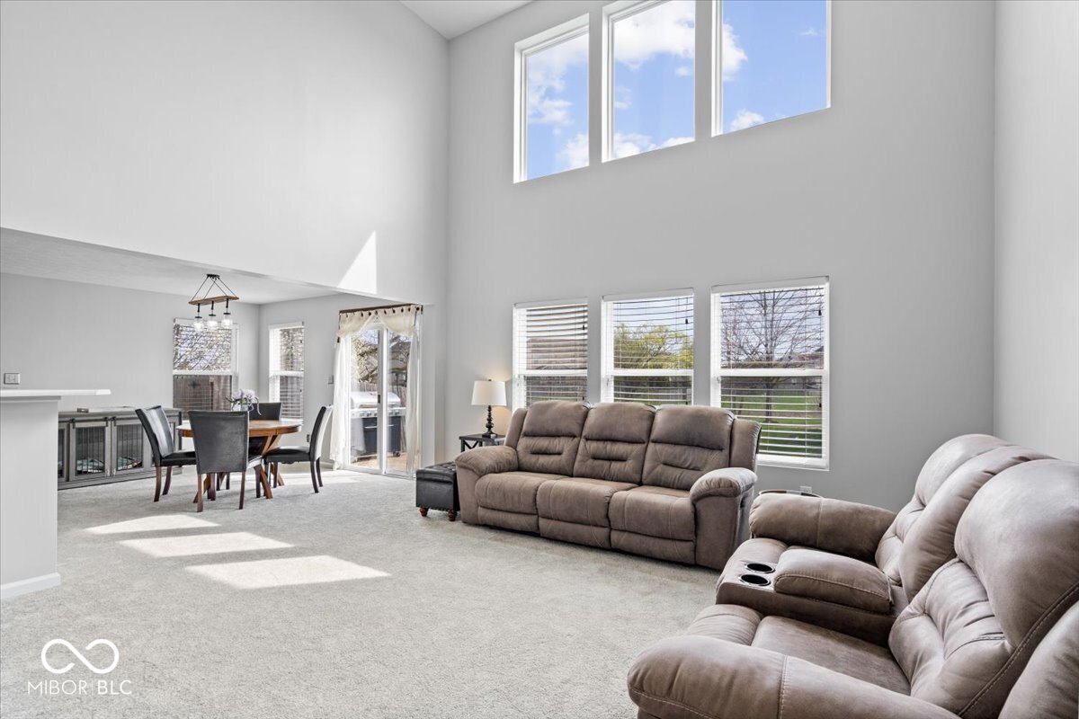 15444 Old Pond Circle
