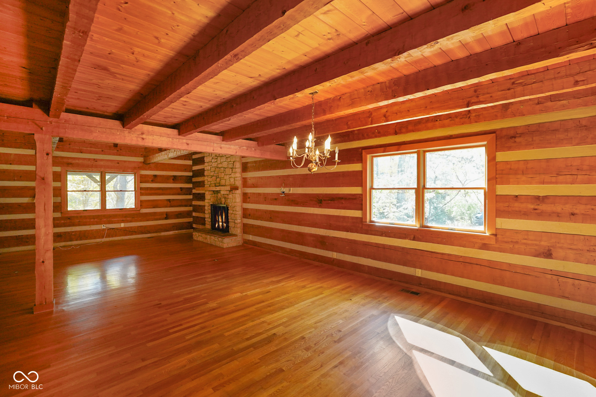 11252 N Paddock Road S