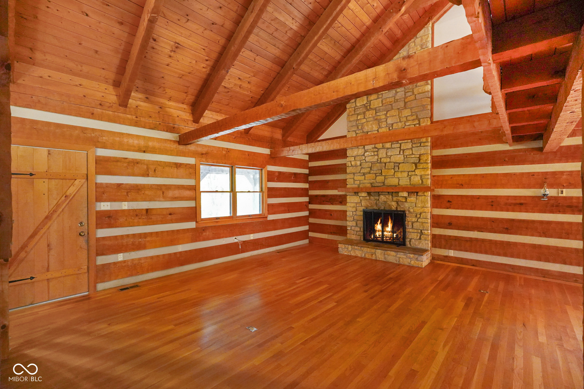 11252 N Paddock Road S