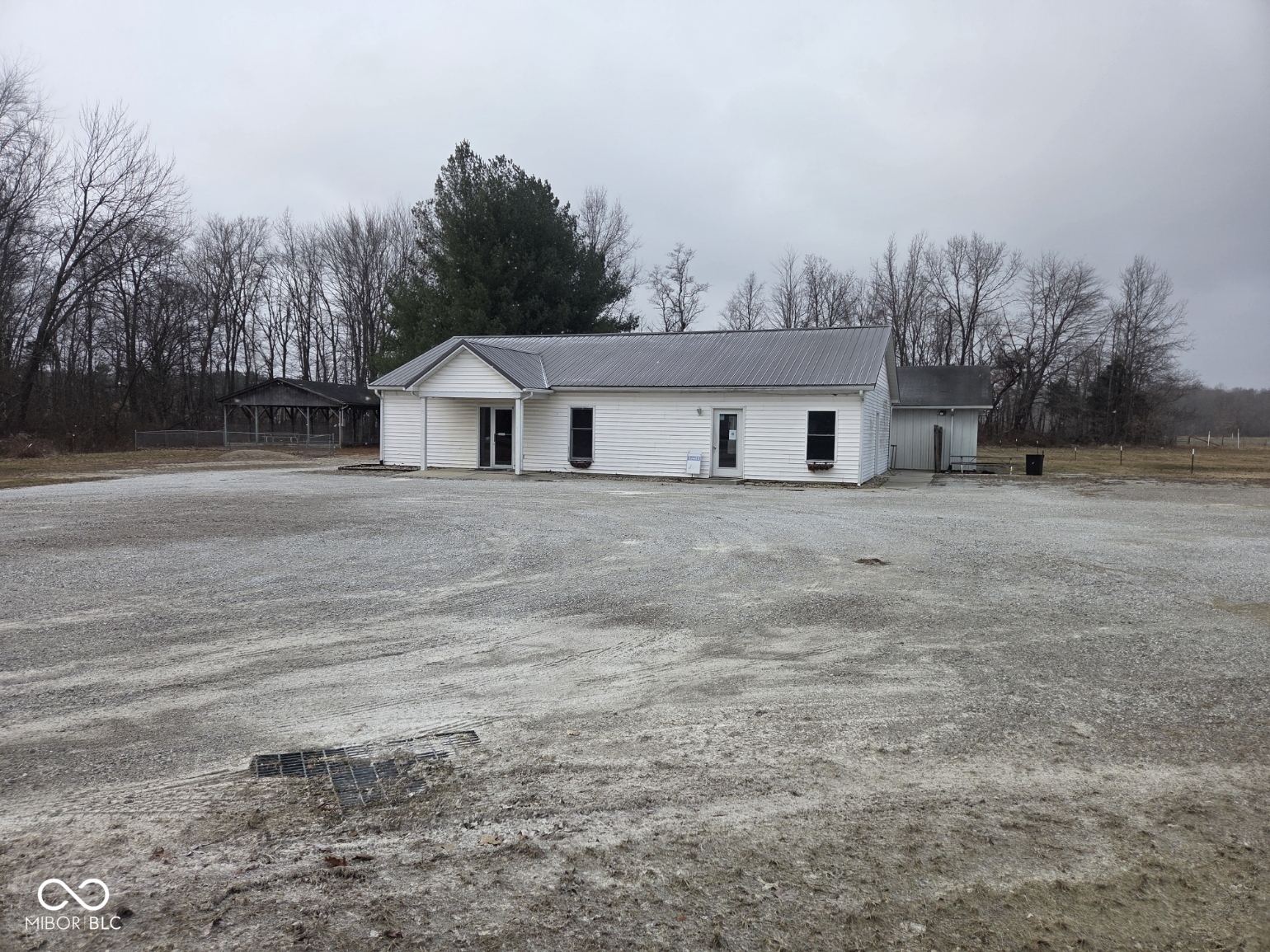 5625 N State Highway 7