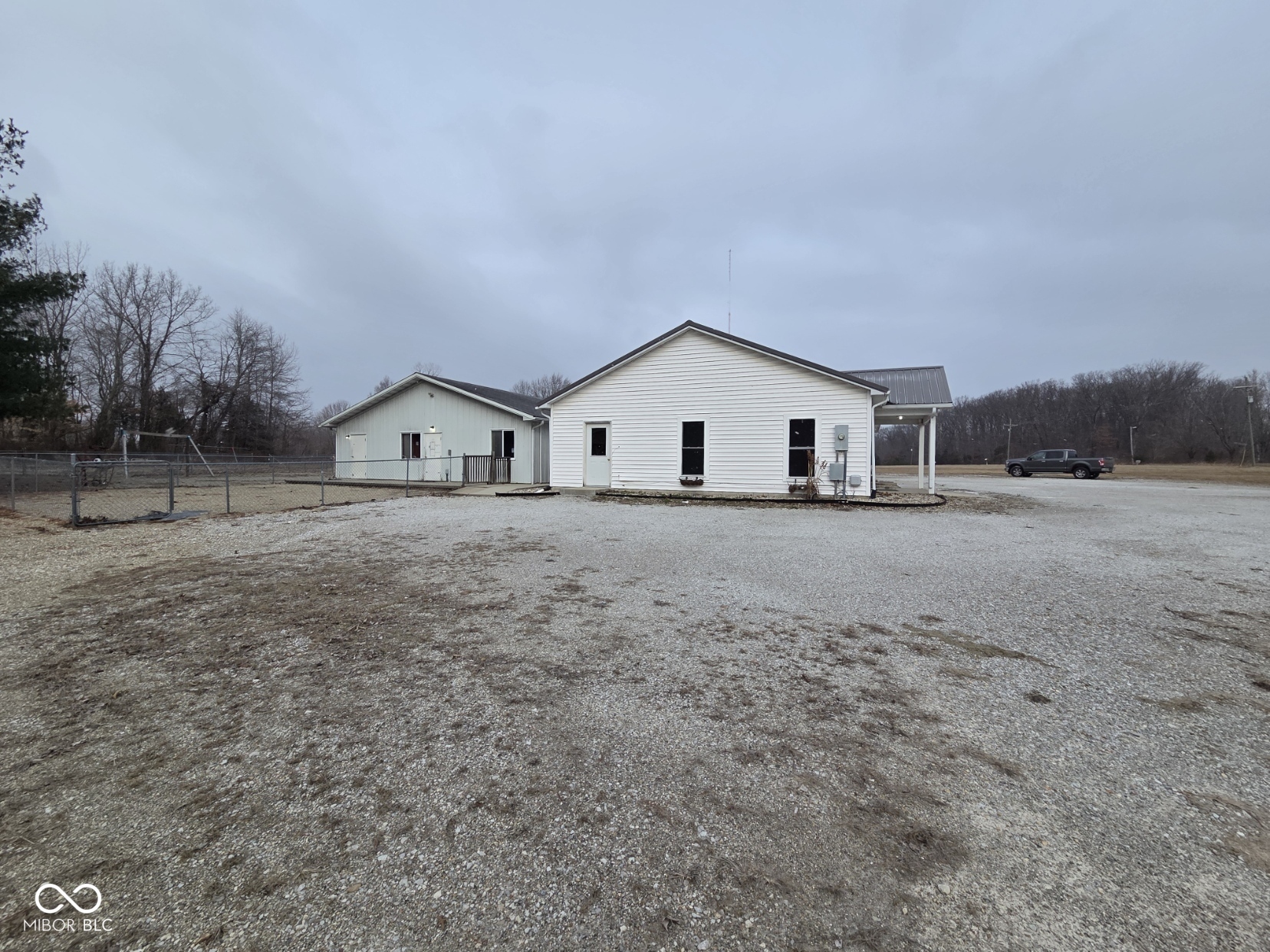 5625 N State Highway 7