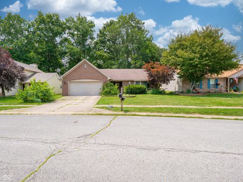 Photo of 1506 Brook Pointe Drive, Indianapolis, IN 46234 (MLS # 22113257)