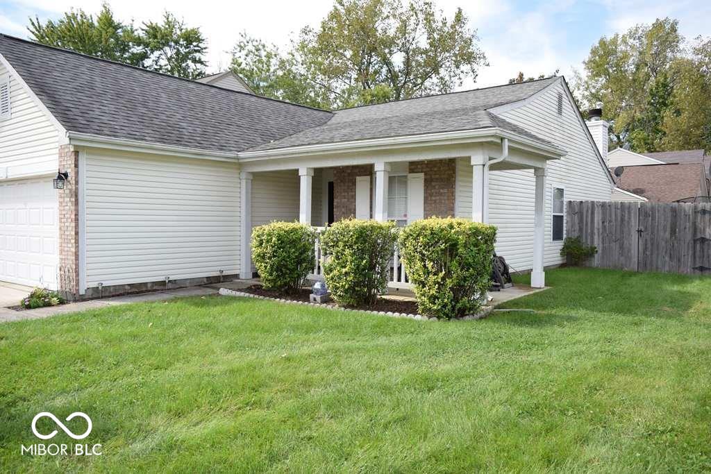 5216 Lakeside Manor Boulevard