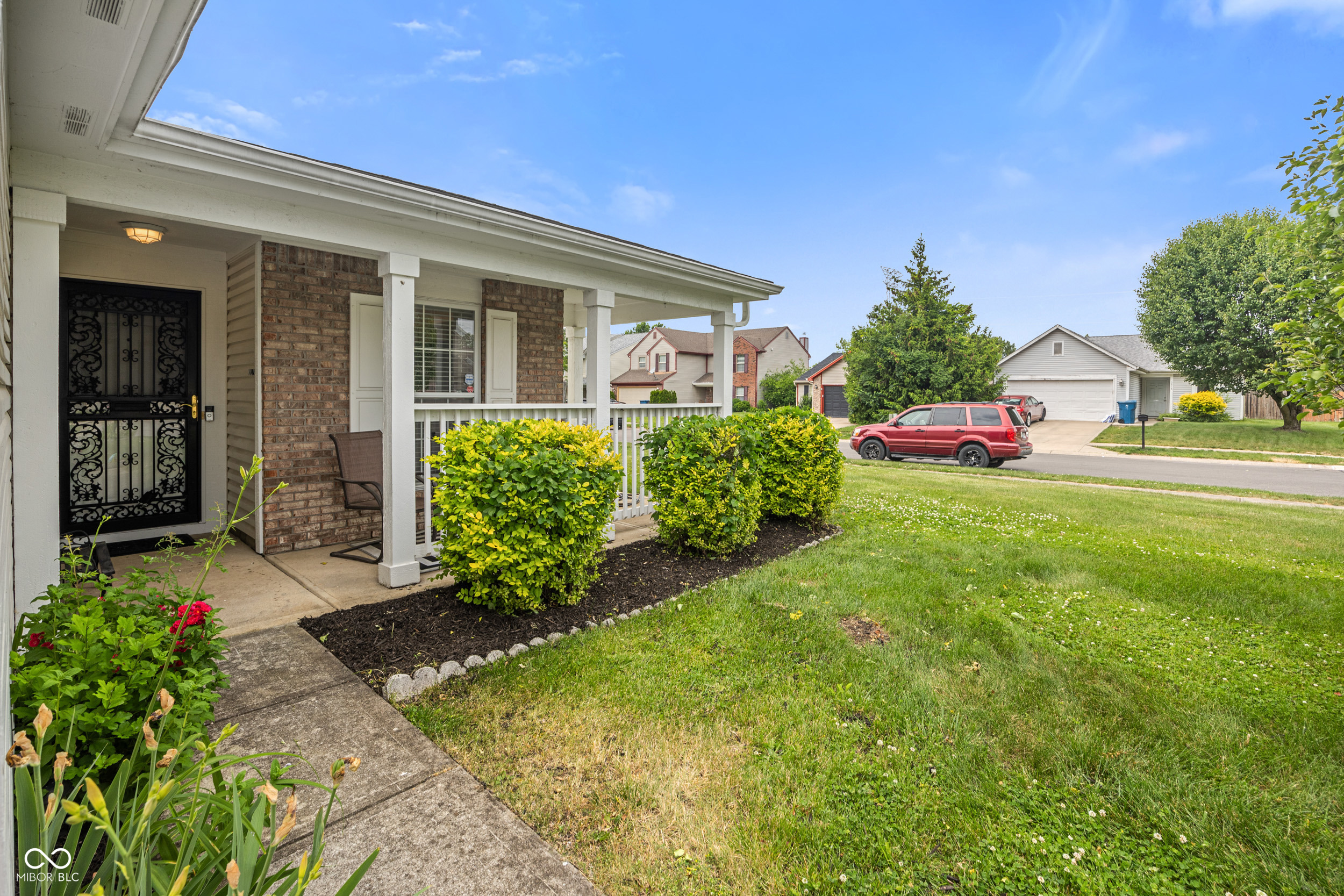 5216 Lakeside Manor Boulevard