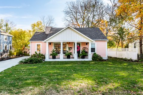 Photo of 355 S 5th Street, Zionsville, IN 46077 (MLS # 22062759)