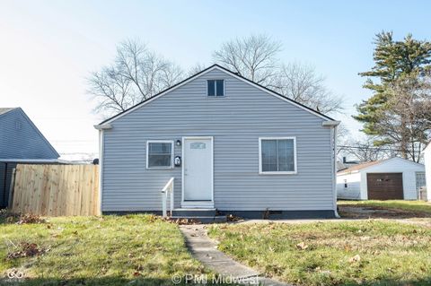Photo of 2318 Groff Avenue, Indianapolis, IN 46222 (MLS # 22091619)