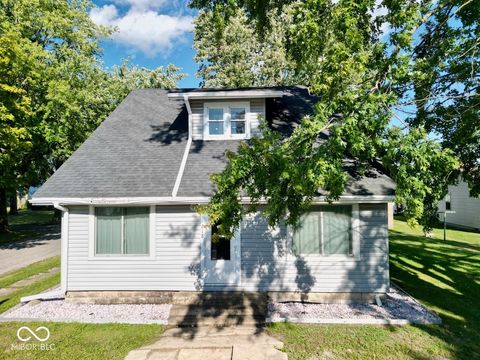 Photo of 218 Greenberry Street, Marion, IN 46952 (MLS # 22059549)