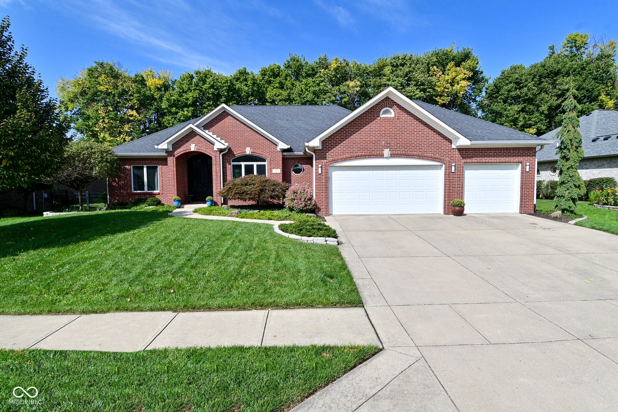 498 White Oak Lane