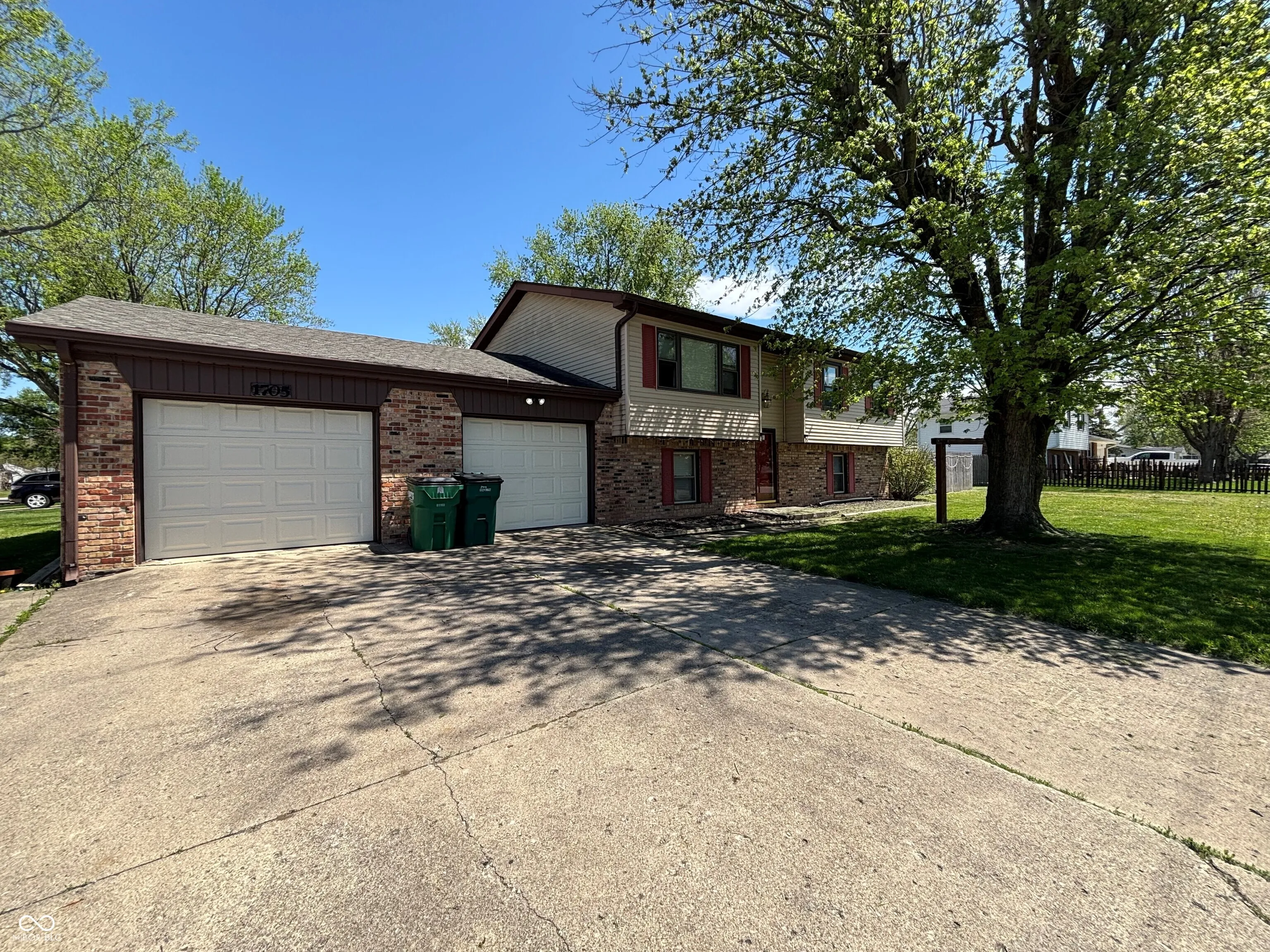 Lebanon, Indiana 46052, United States, 2 Bedrooms Bedrooms, ,2 BathroomsBathrooms,Residential,Pending,118643