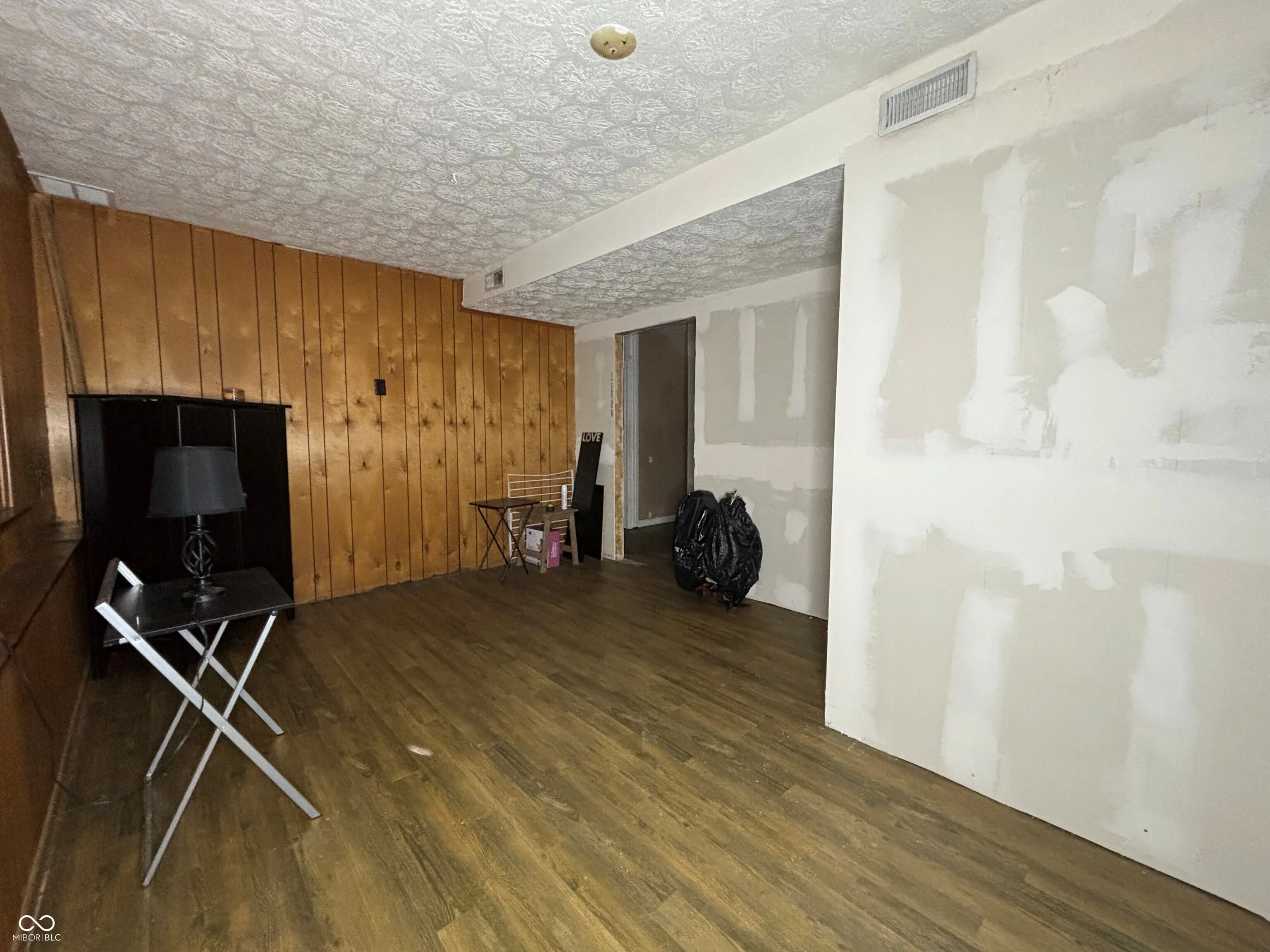 Lebanon, Indiana 46052, United States, 2 Bedrooms Bedrooms, ,2 BathroomsBathrooms,Residential,Pending,118643