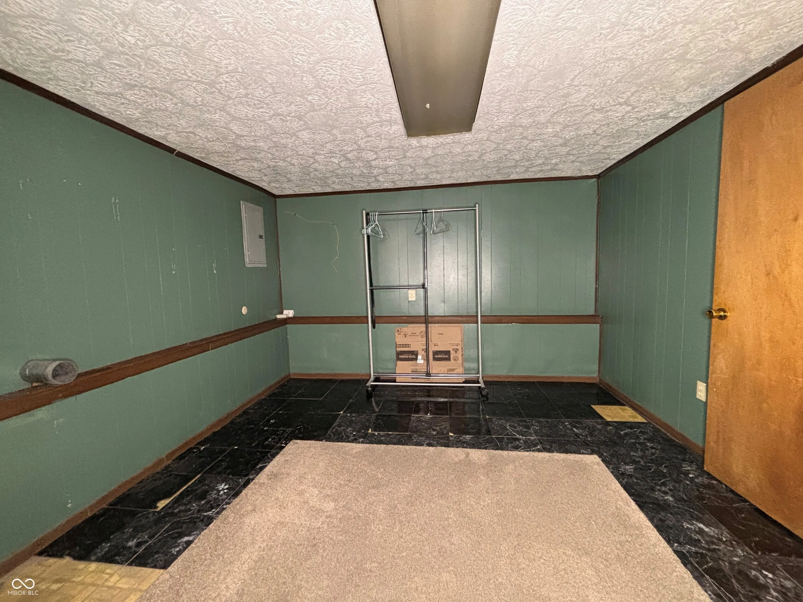 Lebanon, Indiana 46052, United States, 2 Bedrooms Bedrooms, ,2 BathroomsBathrooms,Residential,Pending,118643