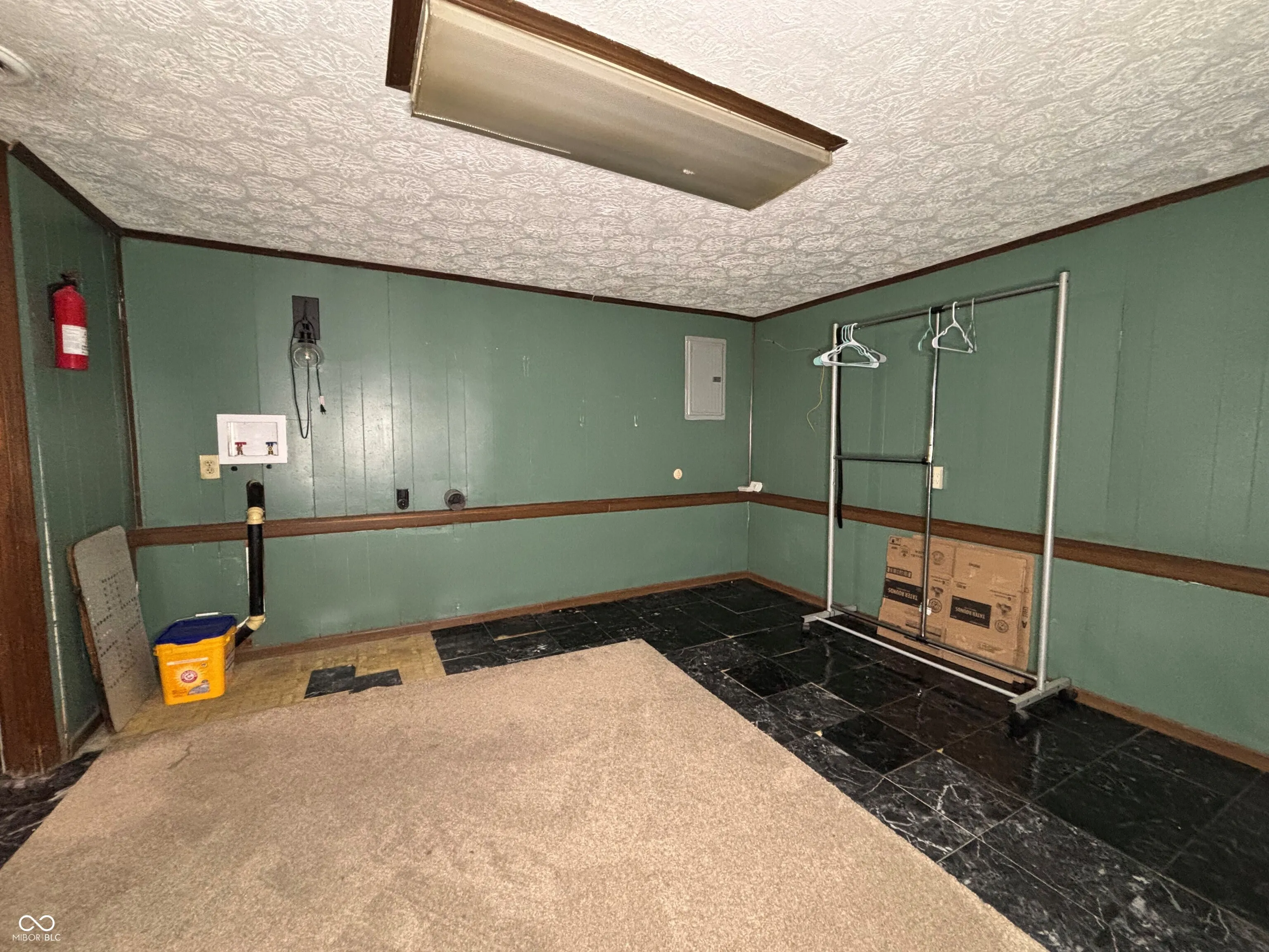 Lebanon, Indiana 46052, United States, 2 Bedrooms Bedrooms, ,2 BathroomsBathrooms,Residential,Pending,118643