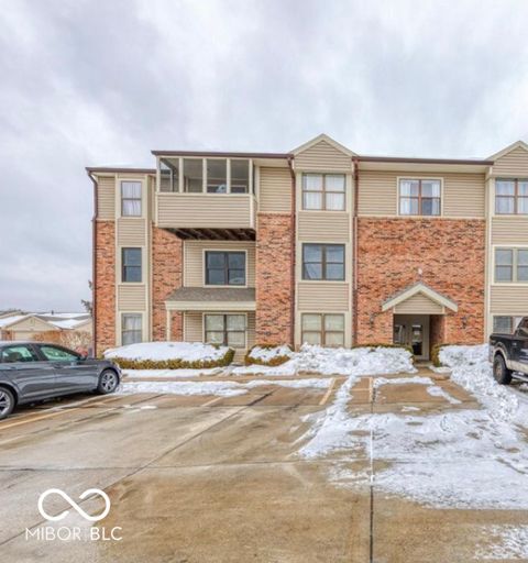 Photo of 1763 Wellesley Lane #2A, Indianapolis, IN 46219 (MLS # 22083115)