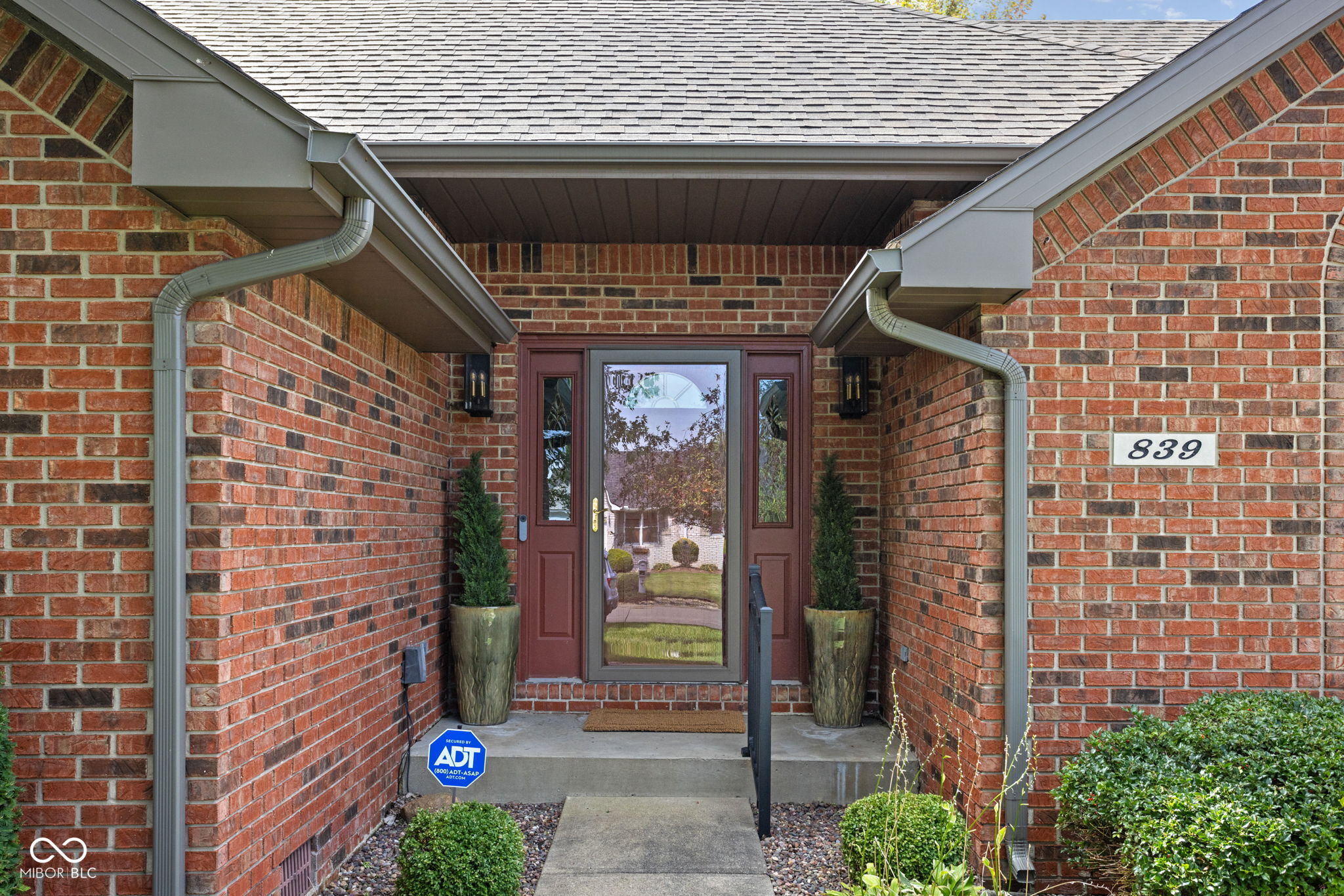 839 Deerfield Road