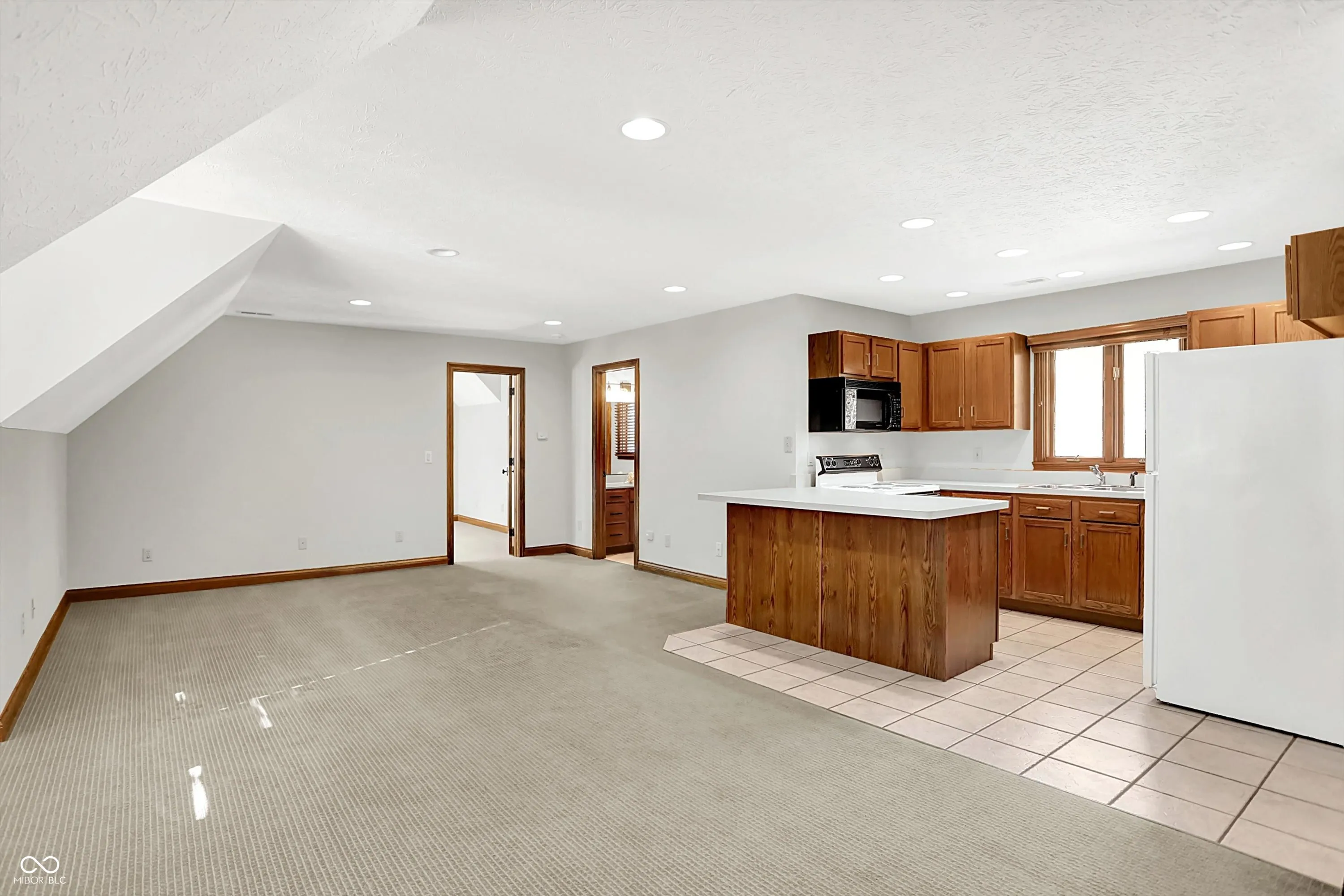 Fishers, Indiana 46037, United States, 7 Bedrooms Bedrooms, ,6 BathroomsBathrooms,Residential,Active,244398