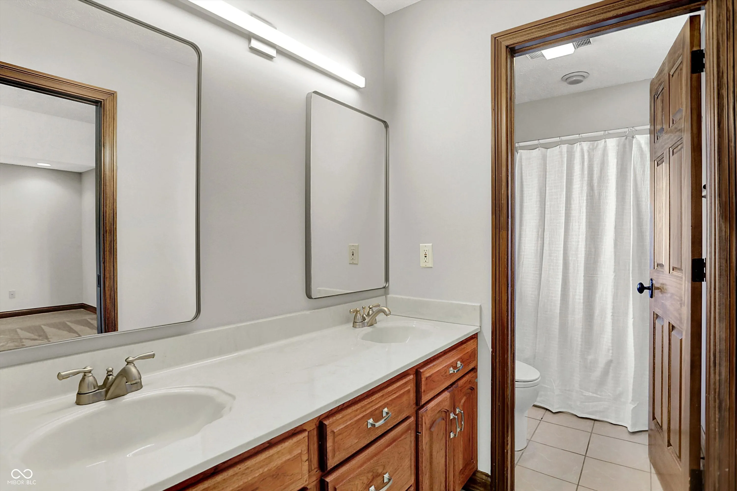 Fishers, Indiana 46037, United States, 7 Bedrooms Bedrooms, ,6 BathroomsBathrooms,Residential,Active,244398