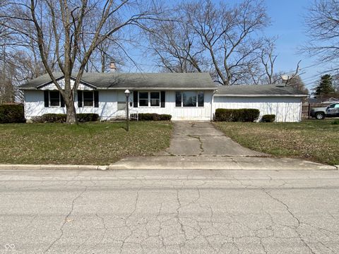Photo of 425 W Horton Street, Bluffton, IN 46714 (MLS # 22091659)