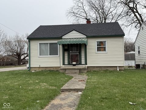 Photo of 701 S Grand Avenue, Indianapolis, IN 46219 (MLS # 22090890)
