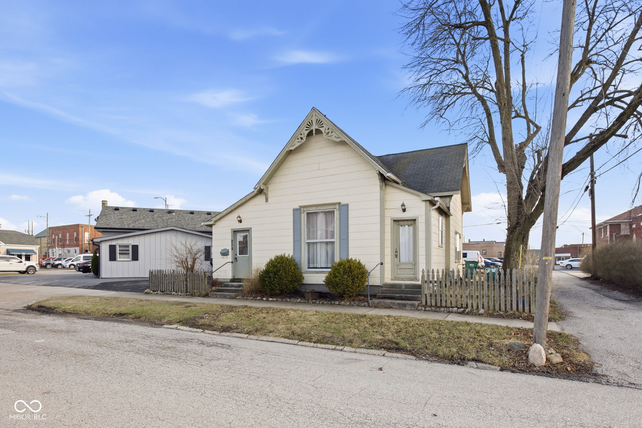209 W North Street