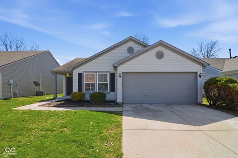 Photo of 7433 Redcliff Road, Indianapolis, IN 46256 (MLS # 22090973)